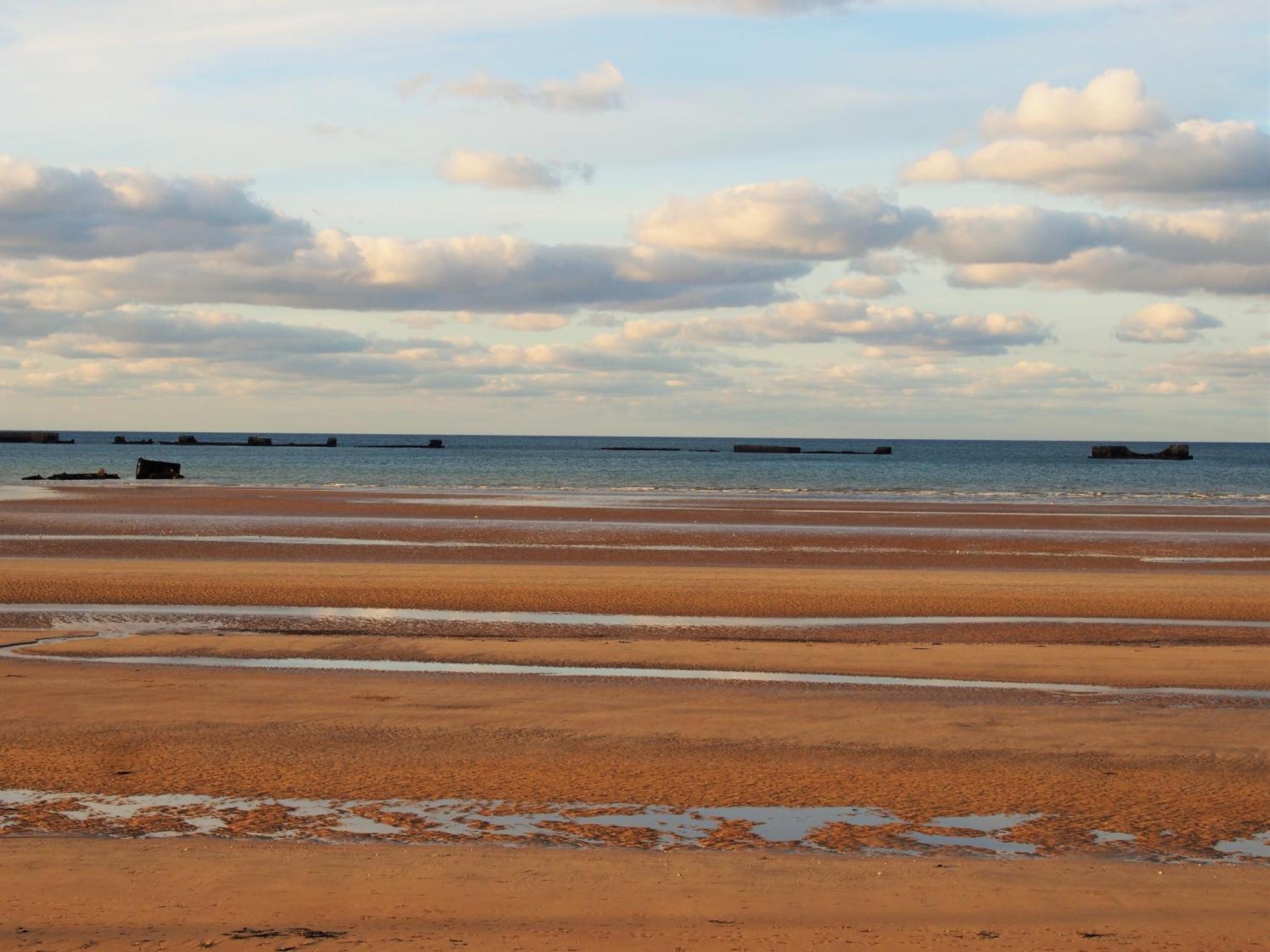 Gites "Bord De Mer" Pmr Ou "Arromanches" 2 Chambres En Front De Mer A Asnelles , 3Km D'Arromanches, 10Km De Bayeux Saint-Côme-de-Fresné Εξωτερικό φωτογραφία