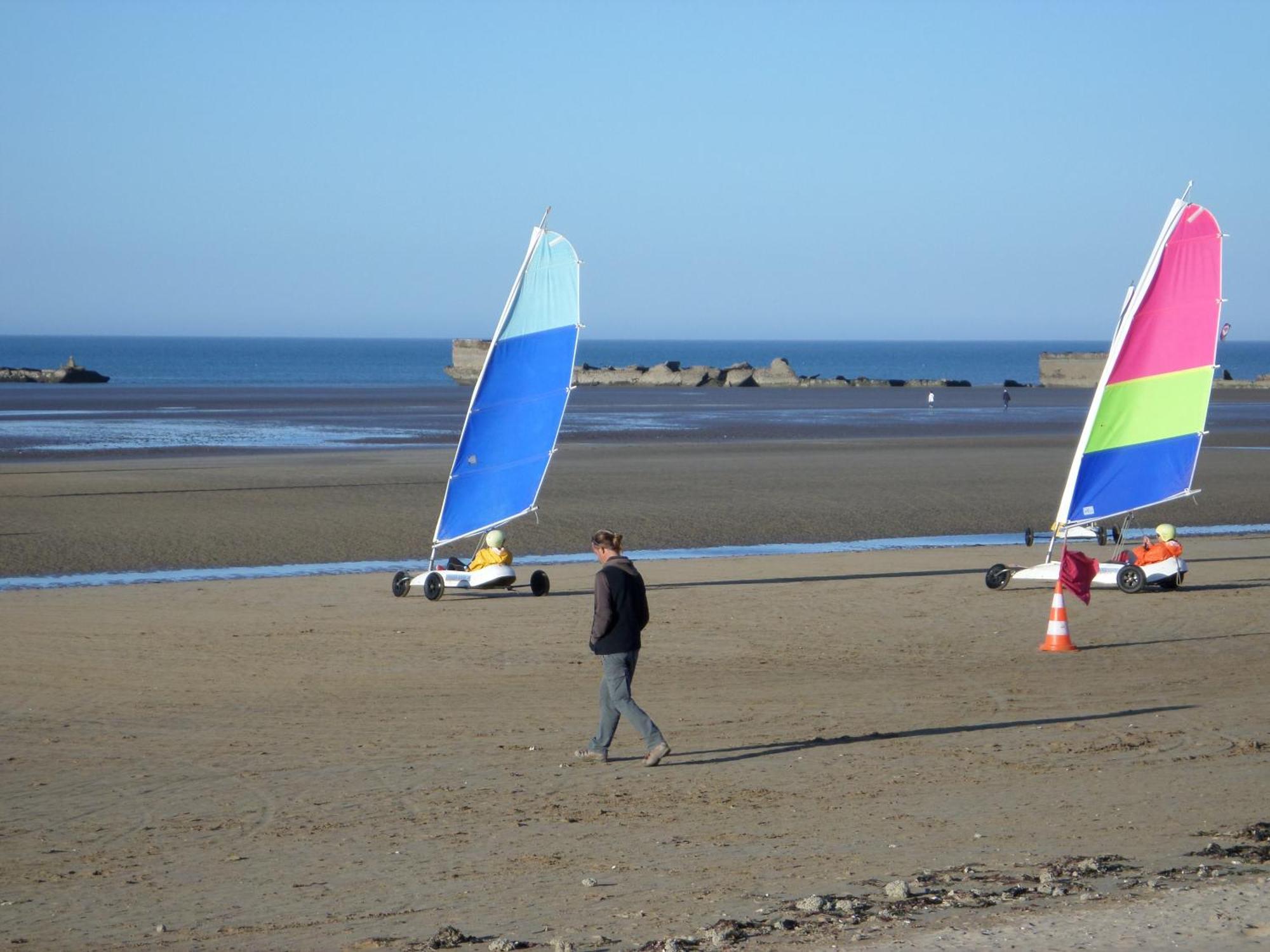 Gites "Bord De Mer" Pmr Ou "Arromanches" 2 Chambres En Front De Mer A Asnelles , 3Km D'Arromanches, 10Km De Bayeux Saint-Côme-de-Fresné Εξωτερικό φωτογραφία